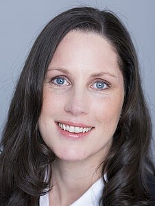 Frau PD Dr. Ellen Leich, Leiterin der AG